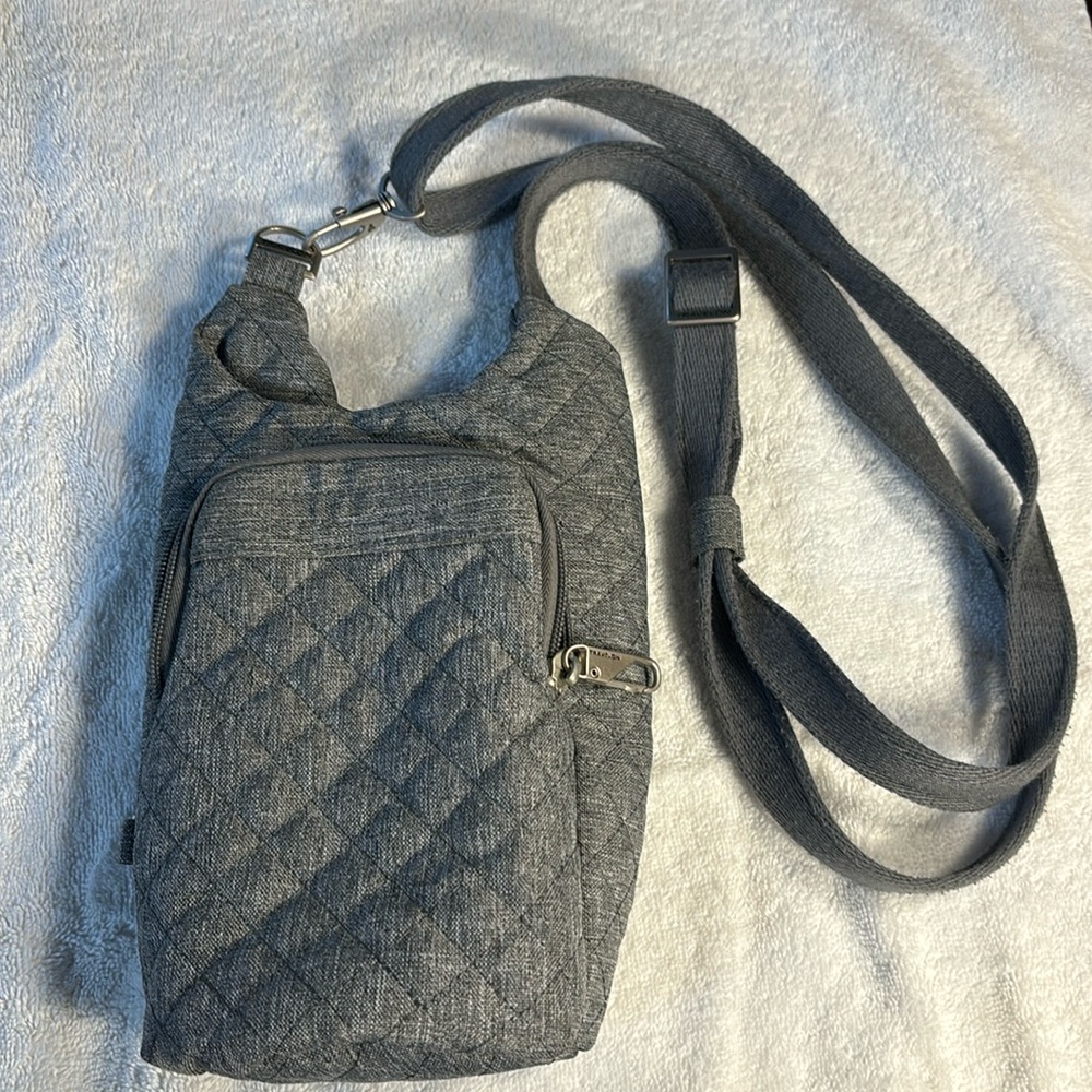 Travelon RFID-blocking crossbody Boho Waterbottle Tote w/ front pocket; gray